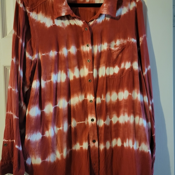 Shirt - Picture 2 of 2